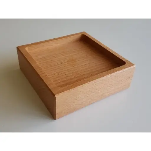 [4638] Möbelerhöher - Holz - Länge 10cm - Breite 10cm - Höhe 4.5cm - oben