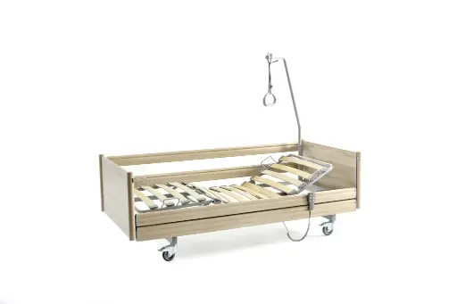 [4147] Lit électrique - Belluno - 90x200cm - freins individuels - barrières longues - Lattes en bois - chêne Sonoma clair R20128 - Type VIII - recul du dossier - avec potence